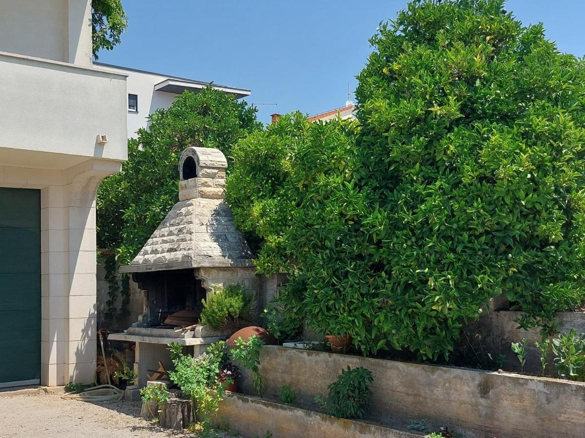 Mislav Apartment Trogir Exteriör bild