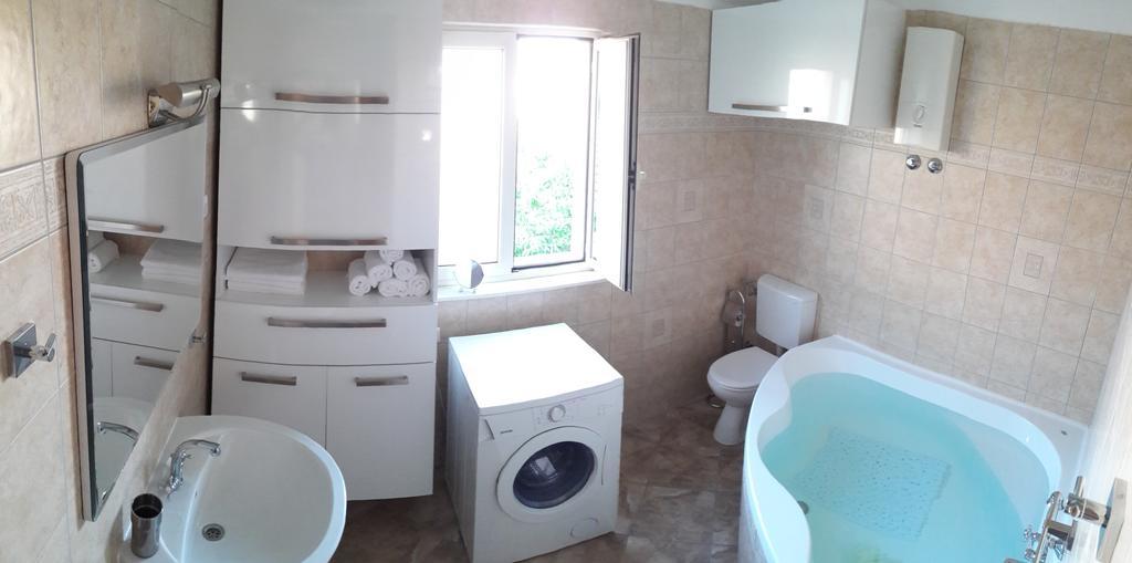 Mislav Apartment Trogir Exteriör bild